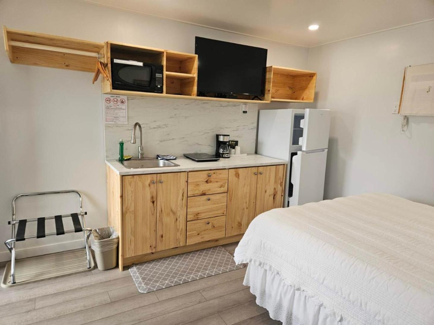 Whitewood Quest Motel מראה חיצוני תמונה